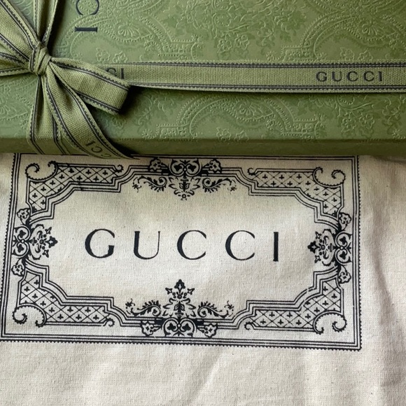 🍃GUCCI TOTE & BOX 🍃 - Picture 11 of 16